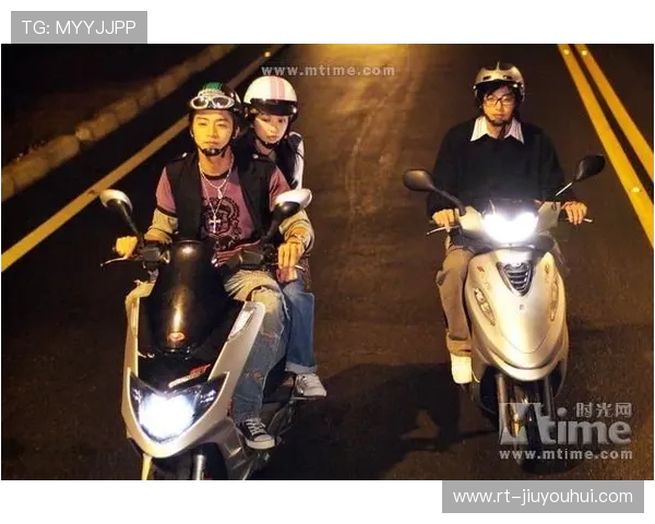 《感动告别足球之夜精彩瞬间 回顾赛场与友谊的无尽时光》